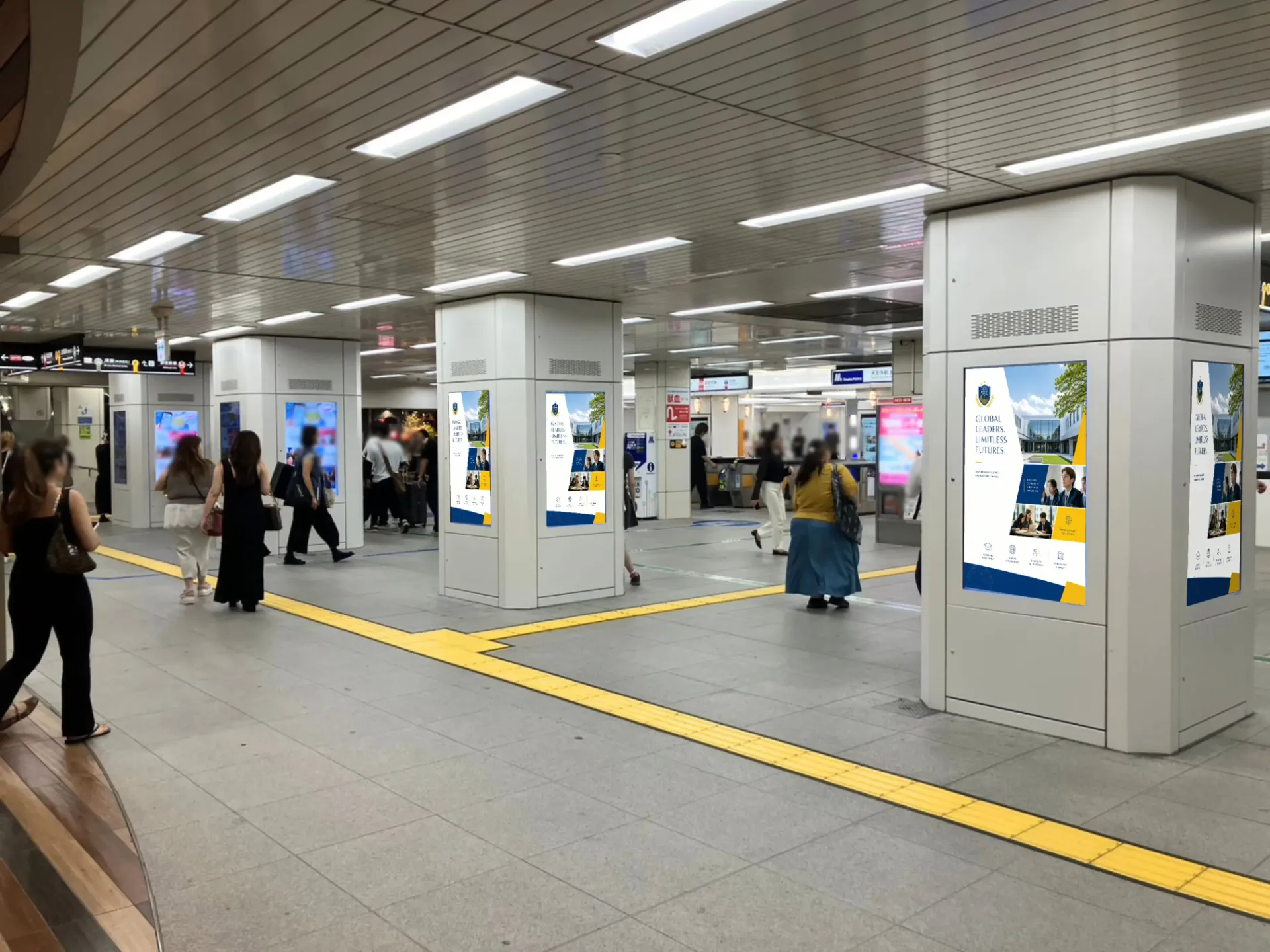 大阪メトロ御堂筋線天王寺駅西改札の柱に設置された連続型デジタルサイネージ（天王寺ネットワークビジョン）
